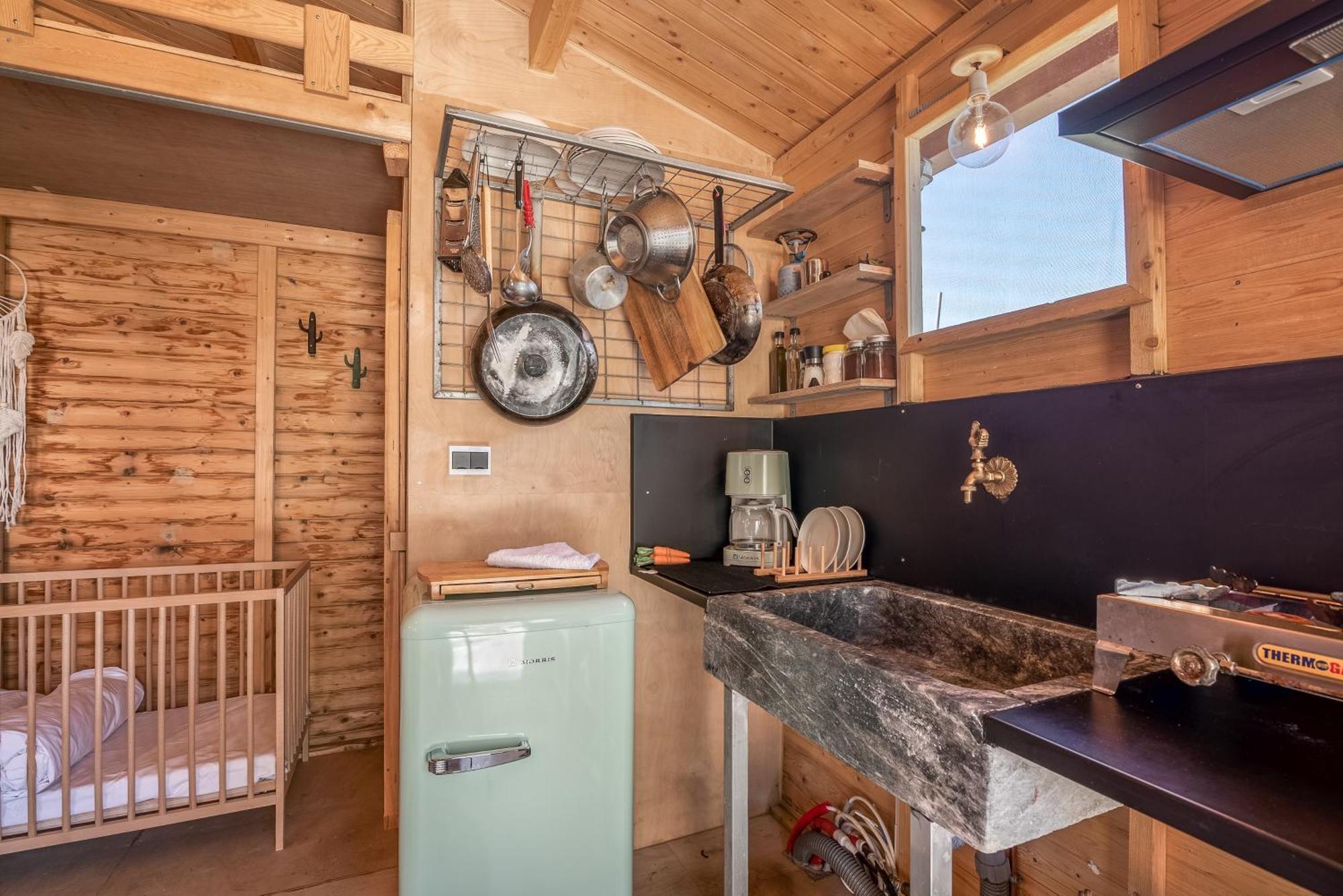 Wooden House Apartments Kalathenai 外观 照片